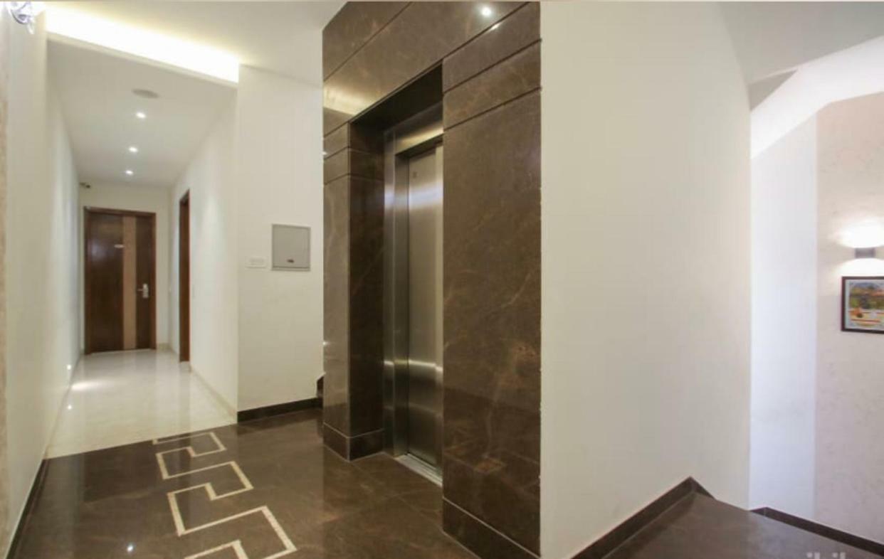 Al-Qasa Hotel Zirakpur Buitenkant foto